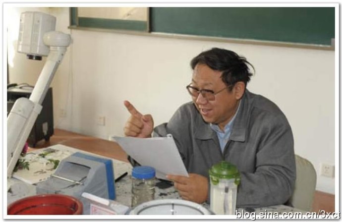 金中浩:挥毫中得心源?<wbr>运笔浩然正气 金中浩:挥毫中得心源?<wbr>运笔浩然正气
